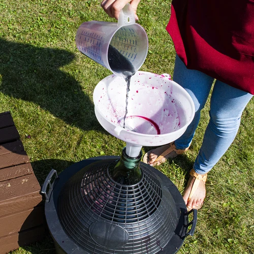 Balón na víno 34 L v plastovém koši - 8