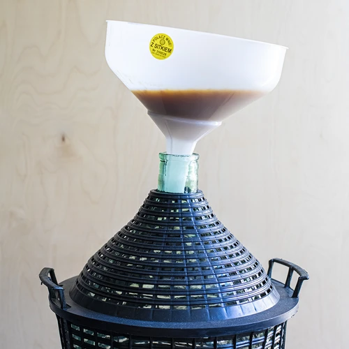 Bílý plastový trychtýř fi 25cm - 7