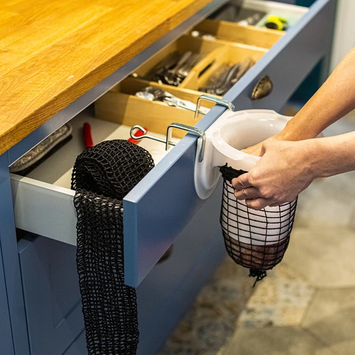 Černá uzenářská síťka o rozměrech 18 cm x 5 m, s tepelnou odolností do 220°C - 3