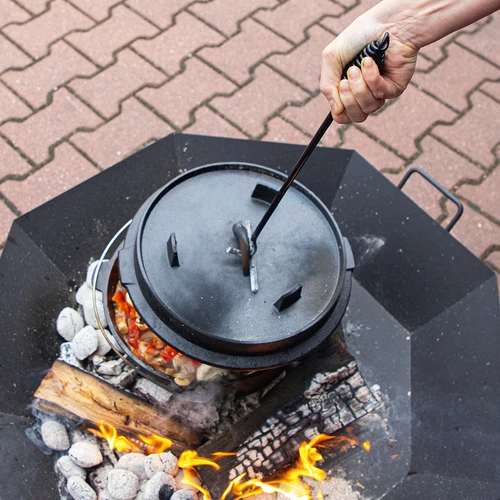 Držák/pohrabáč na poklici hrnce nebo litinového kotlíku - 5