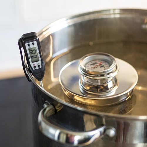 Elektronický kuchyňský teploměr (-50°C do +300°C) s pouzdrem, černý - 3