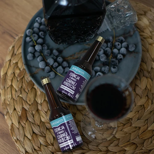 Esence s příchutí černého rybízu s přírodním aromatem na 4 L - 40 ml - 10