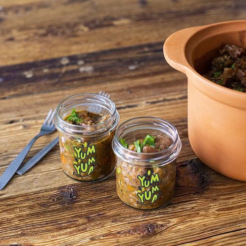 Jednoduchá sklenice 346ml fi 82 s barevným potiskem "Yum Yum" a černým víčkem, 3 ks. - 7