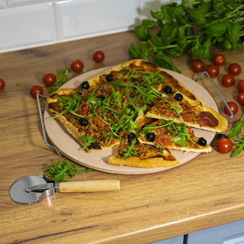 Kámen na pizzu s držadlem a nožem, z kordieritu, kulatý 33 cm - 14