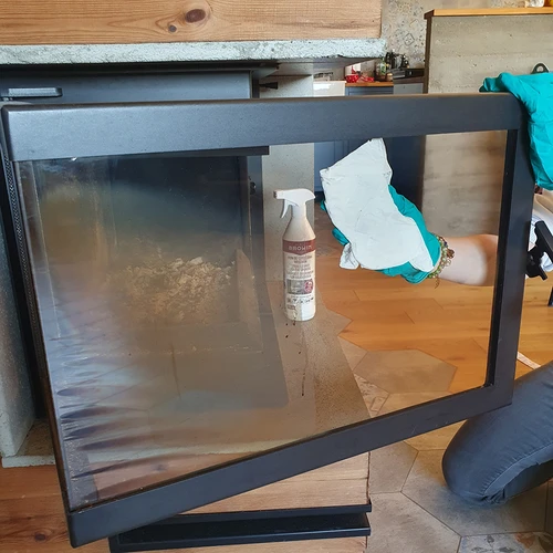 Kapalina na čištění udíren, trub, grilů, sporáků, ohnišť - 9