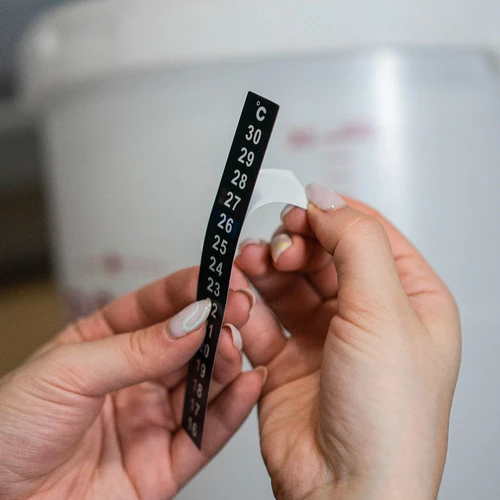 Kapalně krystalický teploměr (+16°C do +30°C) 13cm - 4