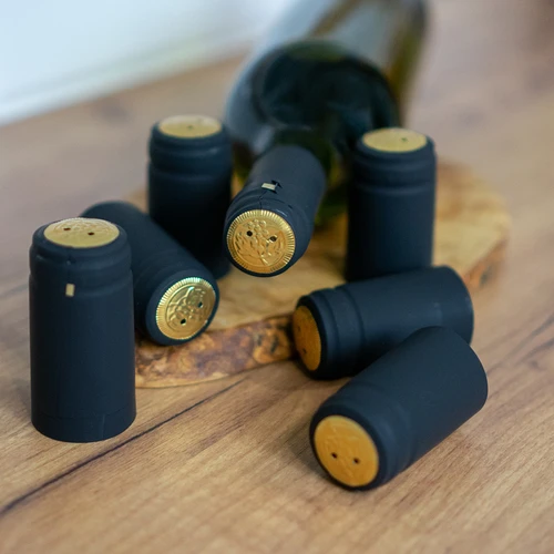 Kapsle s perforací černé fi31mm 100ks. - 2