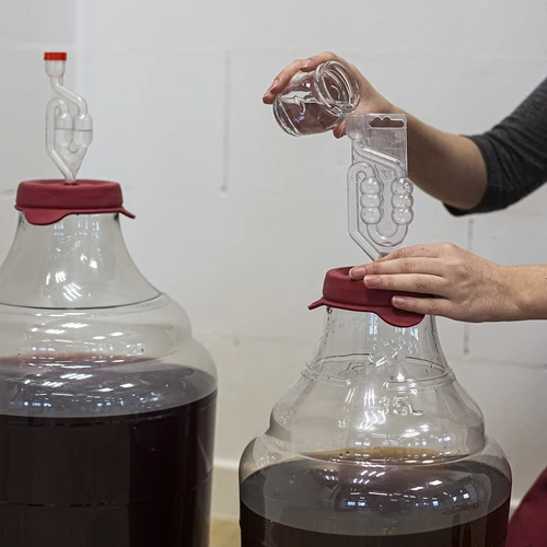 Kvasná trubička 6-komorová s ochrannou zátkou - 5