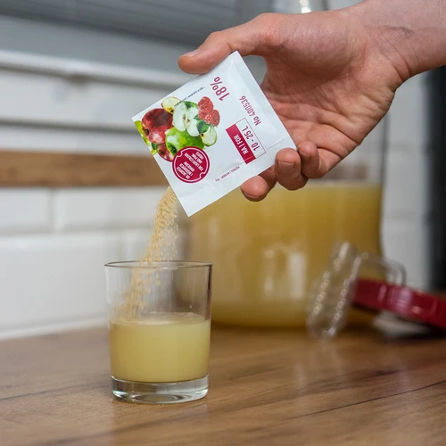 Kvasnice Bayanus + živná sůl - bílá a růžová vína - 6