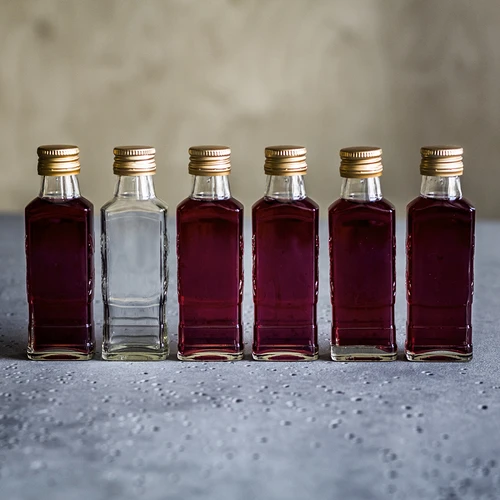 Láhev Flora 100 ml se šroubovacím uzávěrem fi28, 8 ks. - 8