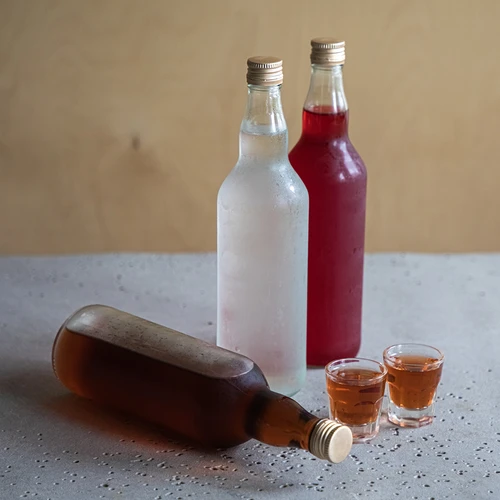 Láhev „Monopol” 700 ml se šroubovacím uzávěrem - 4 ks - 8