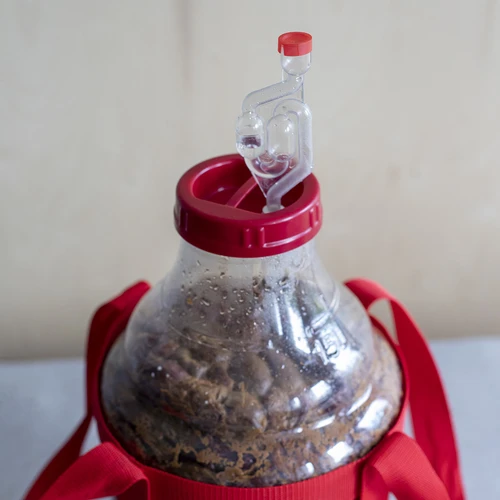 Lehký, nerozbitný balon na víno s popruhy, 10 L - 14