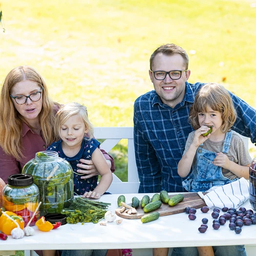 Nerozbitná, multifunkční sklenice s černým víčkem, 8L - 5