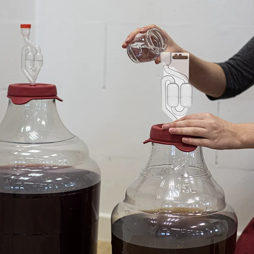 Plastová kvasná zátka MAXI-v2 - 8