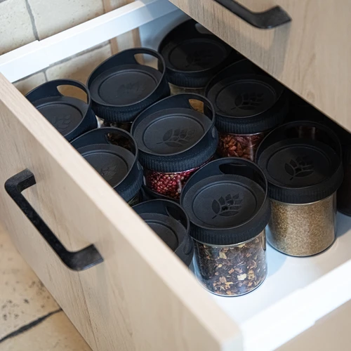 Skleněná nádoba 350 ml, s víčkem k zavěšení - 8