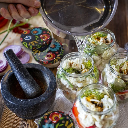 Sklenice TO Amfora 580 ml s barevným víčkem fi82/6-6ks. - 15