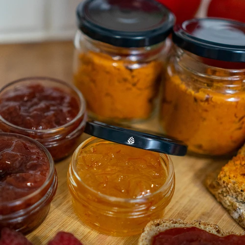 Víčko fi 66/4 černé - 10ks - 8