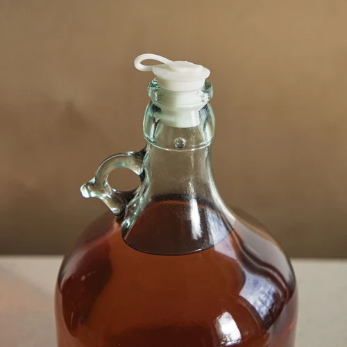 Zátka do demižonu fi 28/32 mm s uzávěrem - 6