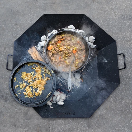 Závěsný litinový kotlík s pánví - 11