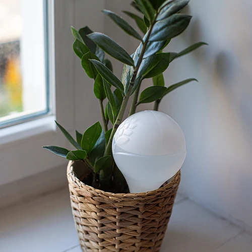 Zavlažovací koule pro rostliny, bílá matná s keramickou nožkou, 400ml - 11