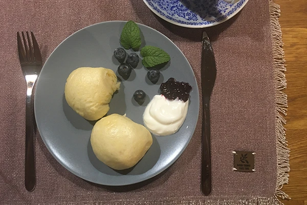 Knedlíky na páře s kanadskými borůvkami