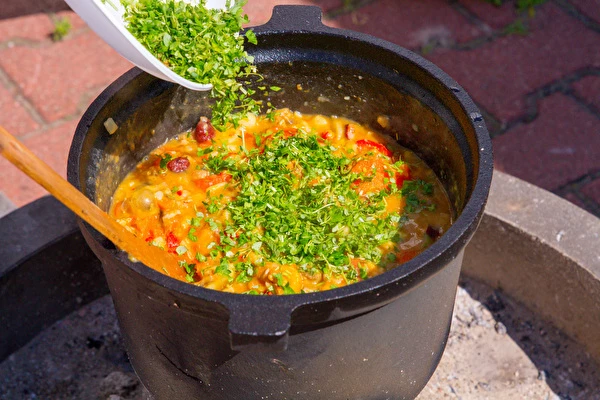 Masovo-zeleninový kotlík