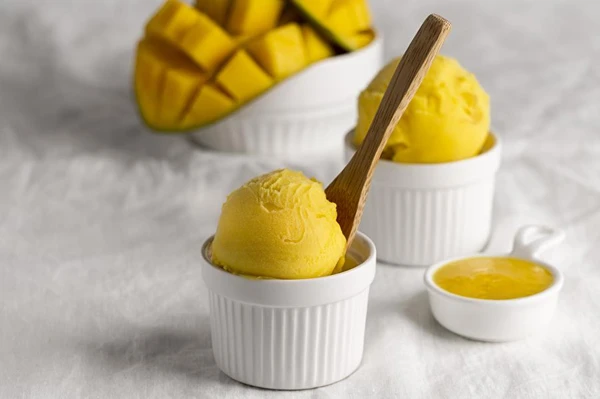 Osvěžující mangový sorbet – přírodní, lehký a plný chuti!