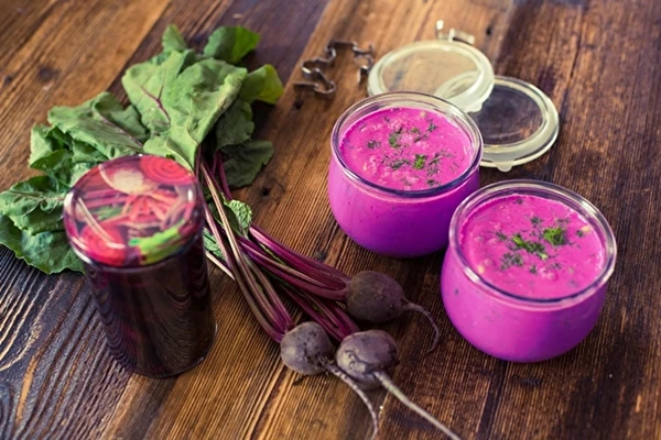 Studená polévka s řepným kvasem