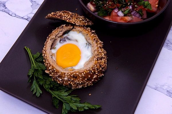 Vejce zapékané v housce