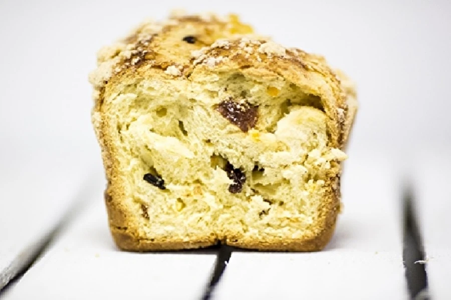 Domácí kynutý koláč s drobenkou