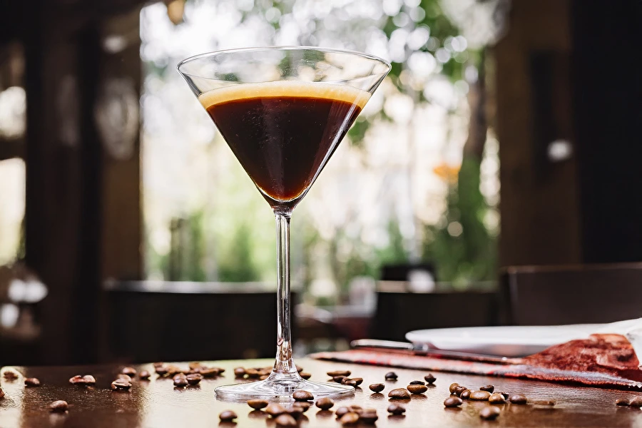 Espresso Martini – elegantní koktejl s kávovým aromatem