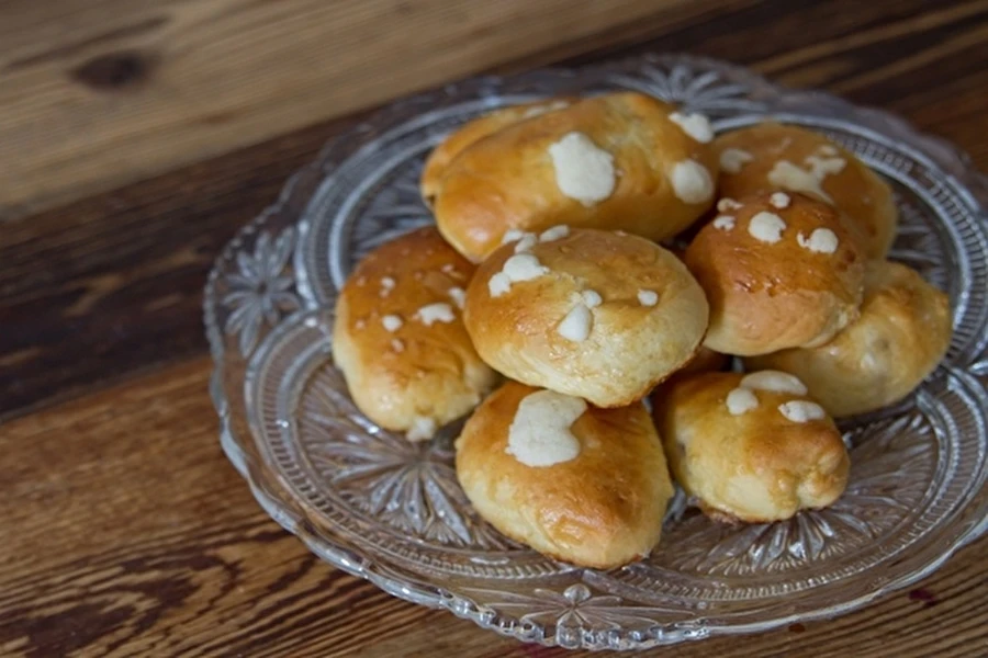 Browin Przepiśnik - Sladké buchty se švestkami
